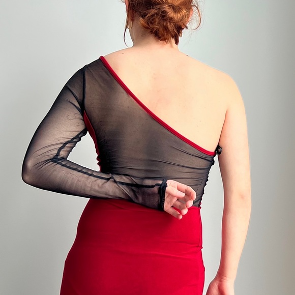 One shoulder red dress - Picture 3 of 3
